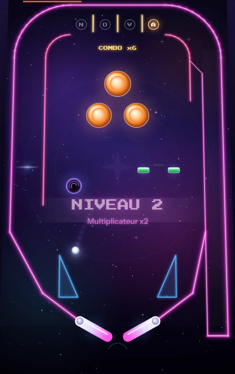 Table de flipper NOVA au niveau 2 : lettres N-O-V-A allumées, bumpers et couloir de lancement à droite